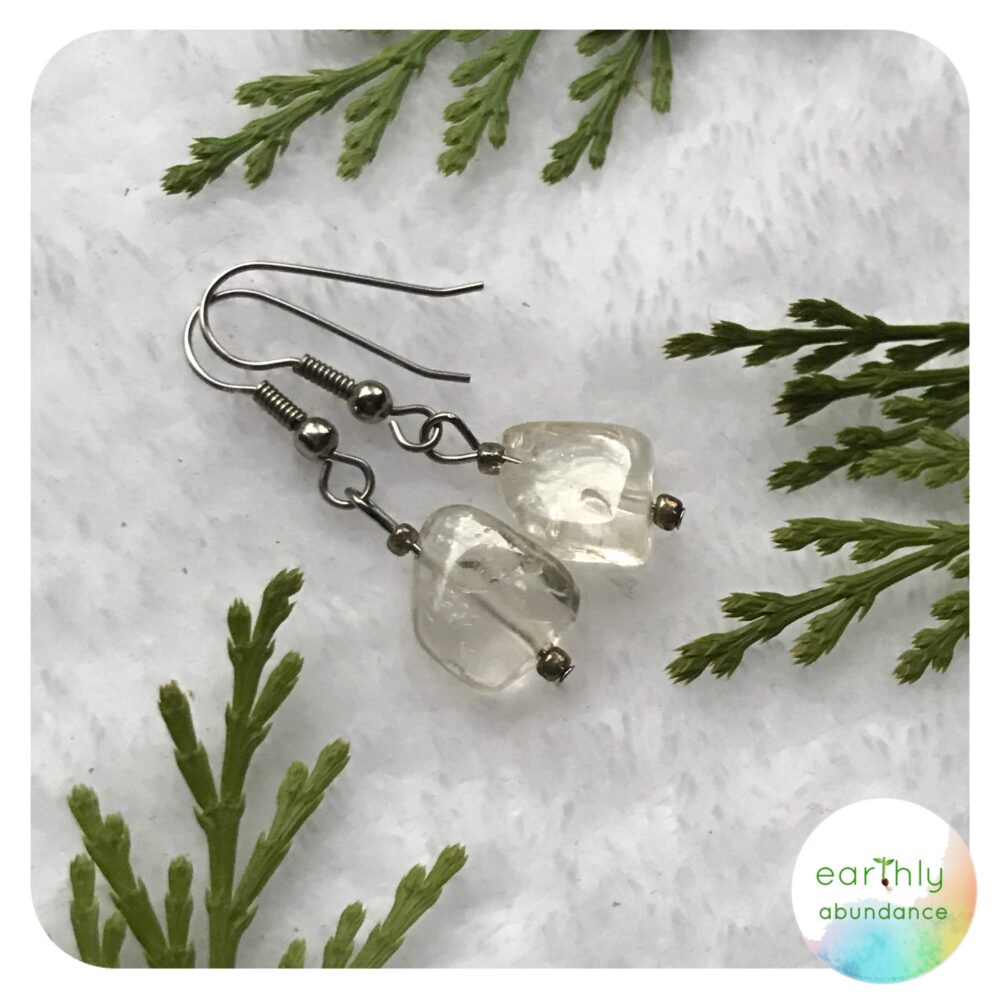 8753 Pale Citrine Nuggets w/Rainbows Earrings